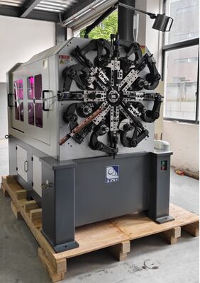 تجهیزات ساخت فنر CNC بادامک 4.0 میلی متری Sanyo Motor CE ISO9001 Blue Systems